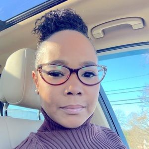 Meet your Posher, Sonya